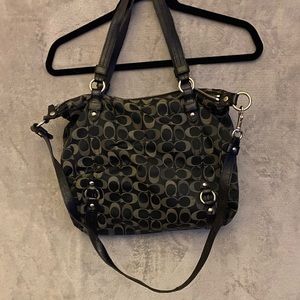 AUTHENTIC Coach shoulder bag